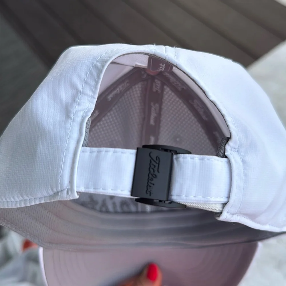 Titleist White Cap with Black Logo Edgewood Tahoe